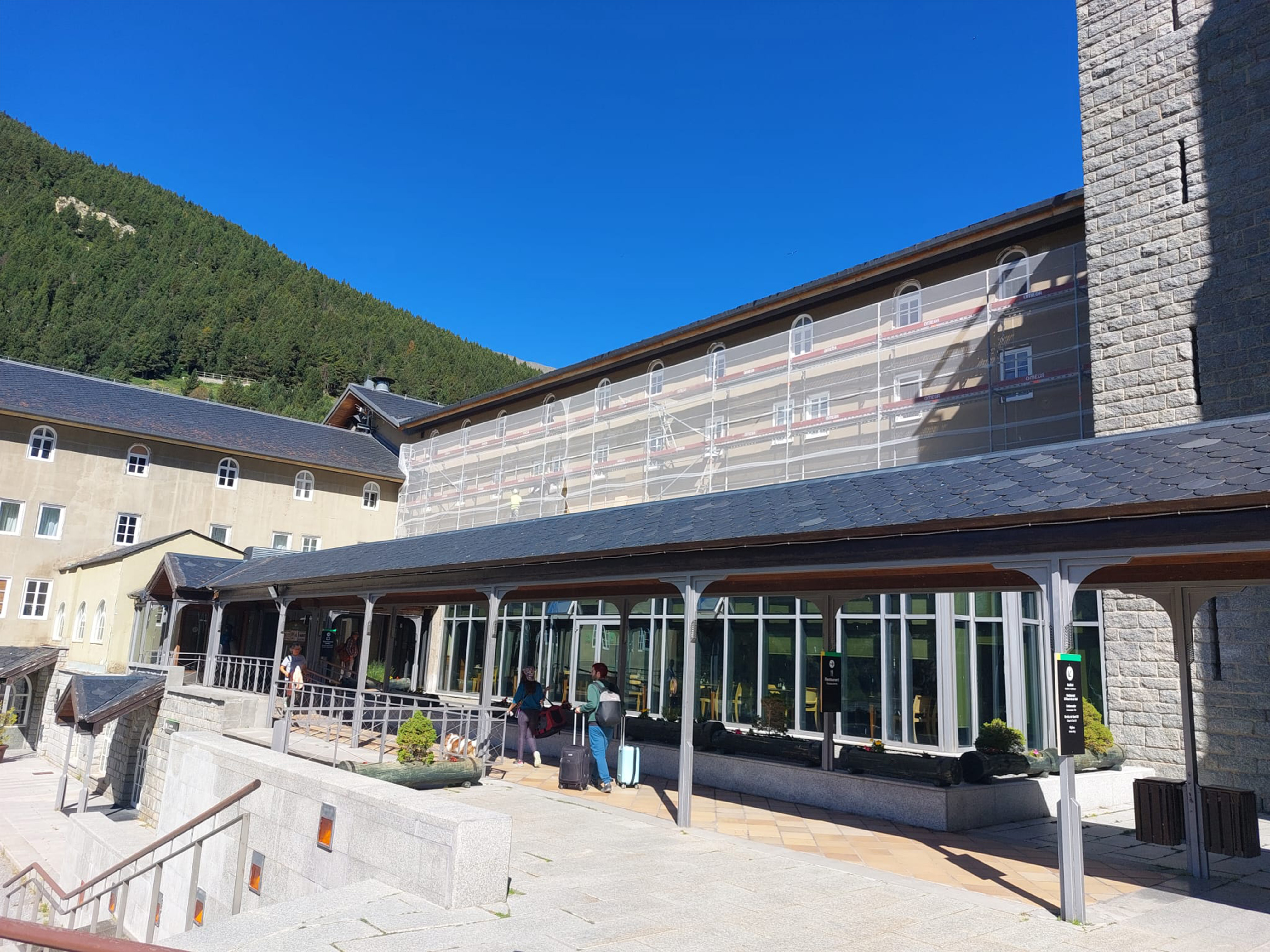 pagina obras santuario nuria.jpg